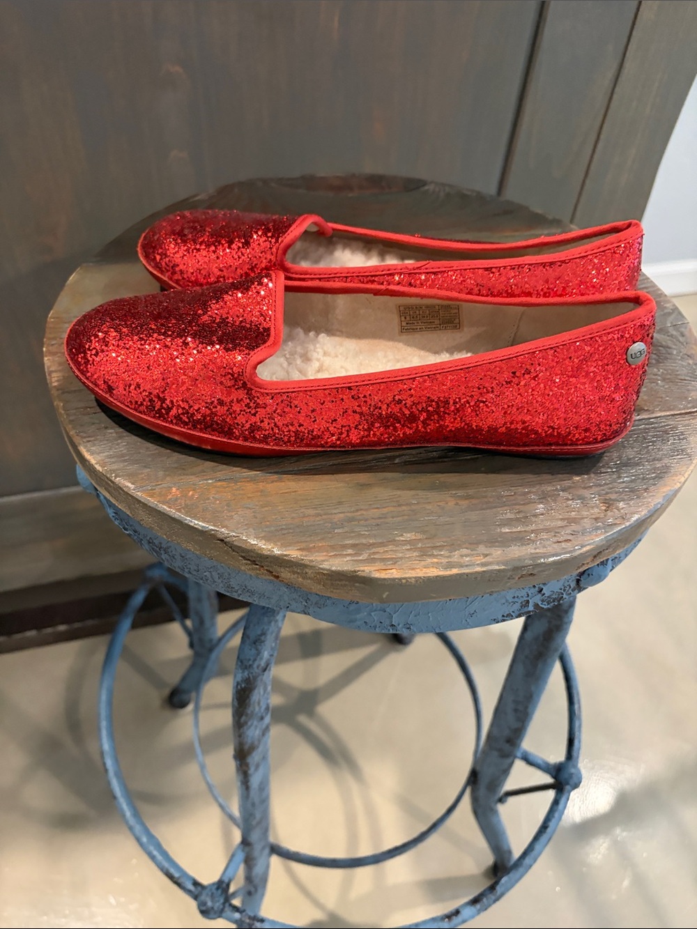 UGG Red Glitter Lined Slip-On Flats - Picture 2 of 6